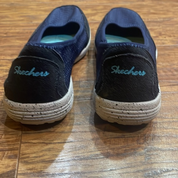 Skechers Air cooled memory foam shoes - Picture 3 of 6